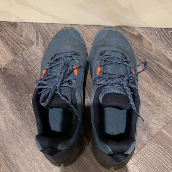 Adidas Terrex Mens AX4 hiking shoes - Picture 3 of 4